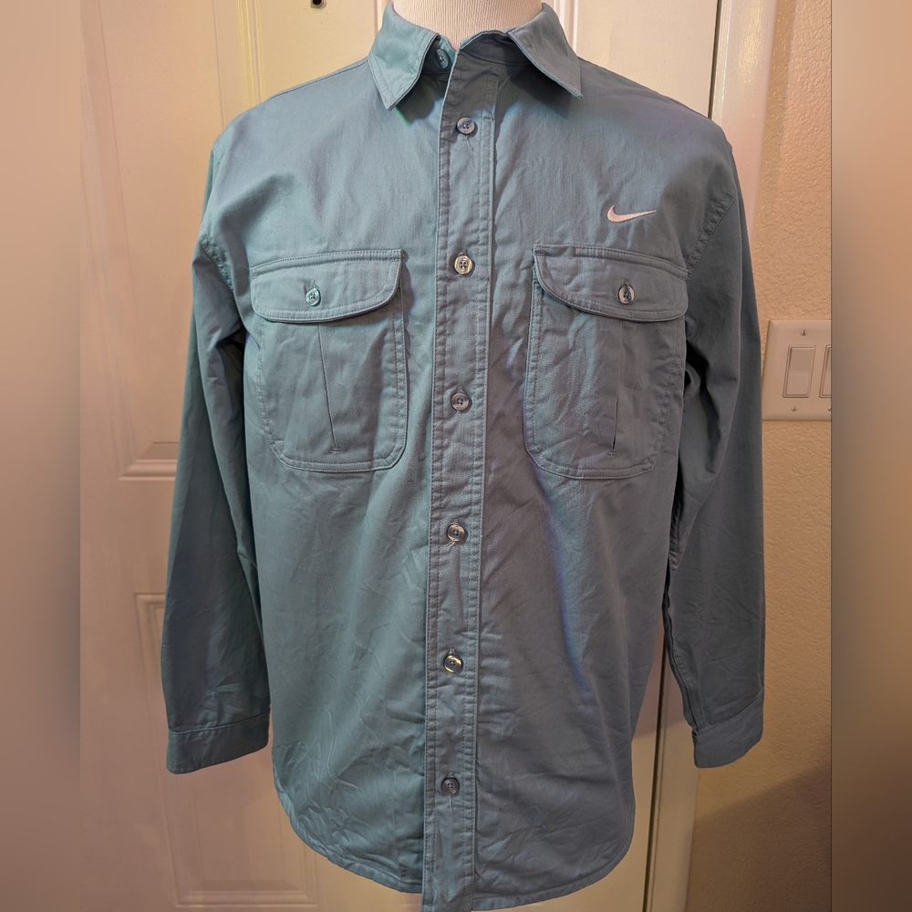 Men’s Large Nike SB Tanglin Long Sleeve Button Up Shirt Mineral Teal
